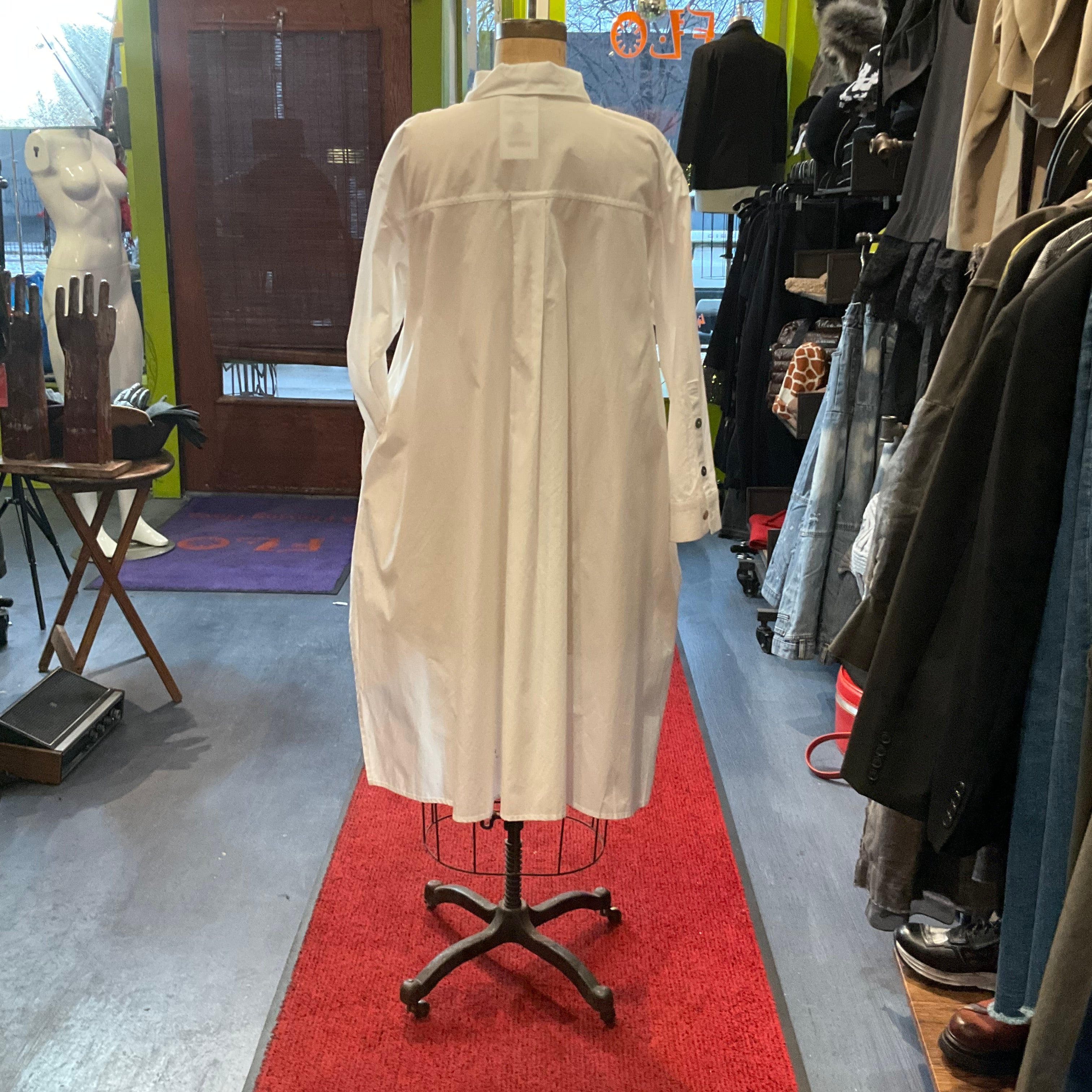 white Button up top w/ buttons