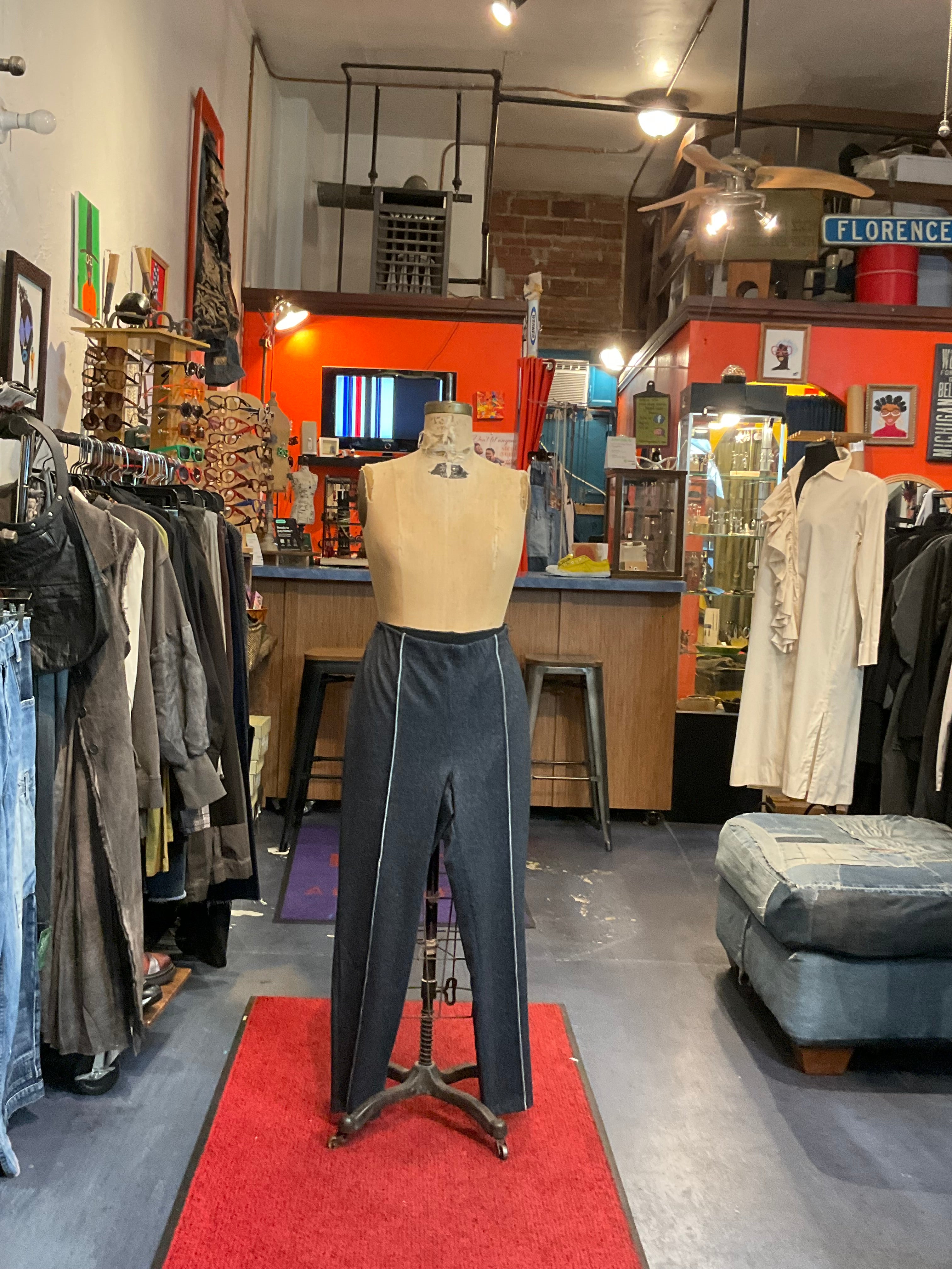 Pull-On Pants / legging with pipping