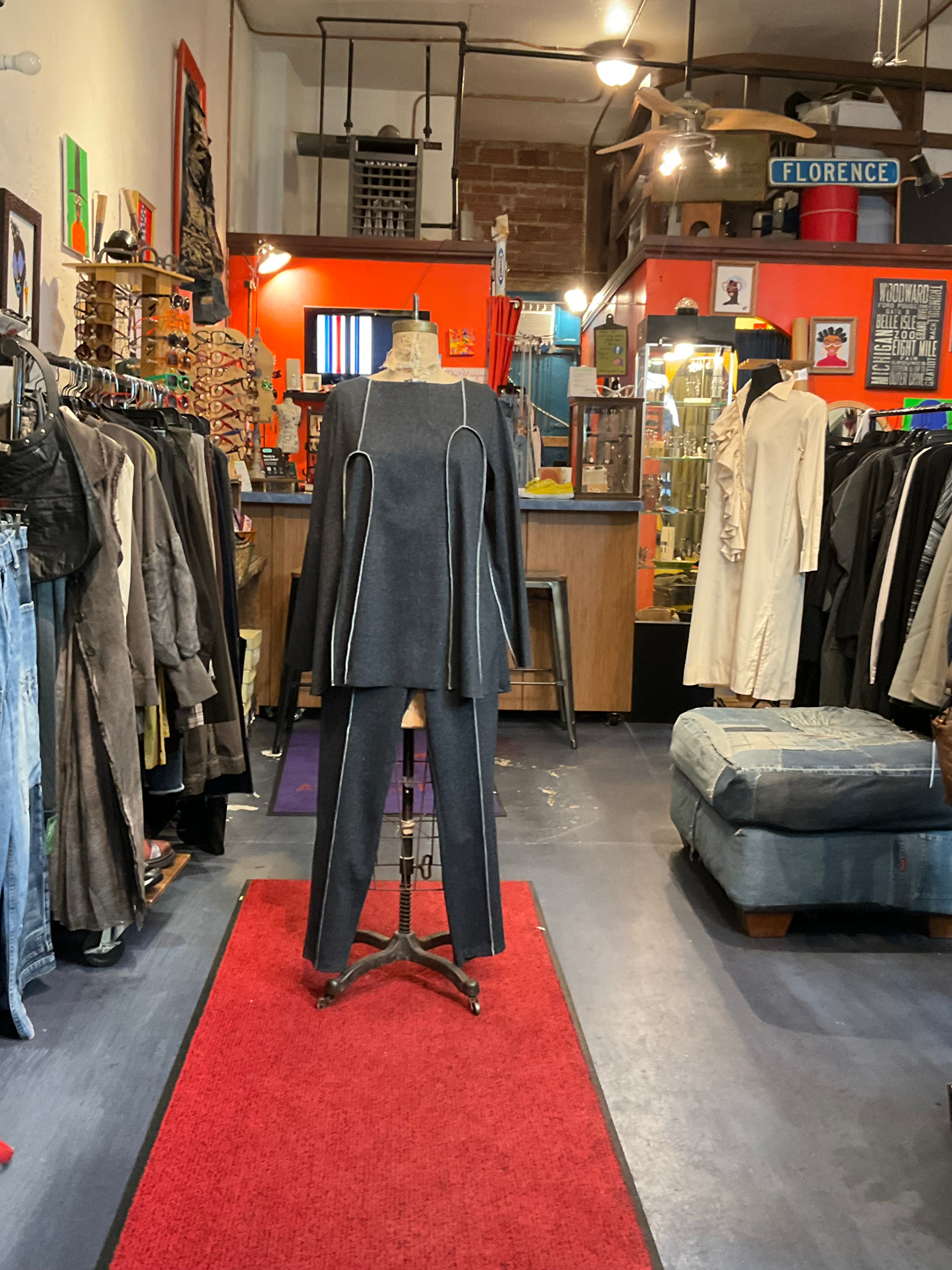 Pull-On Pants / legging with pipping